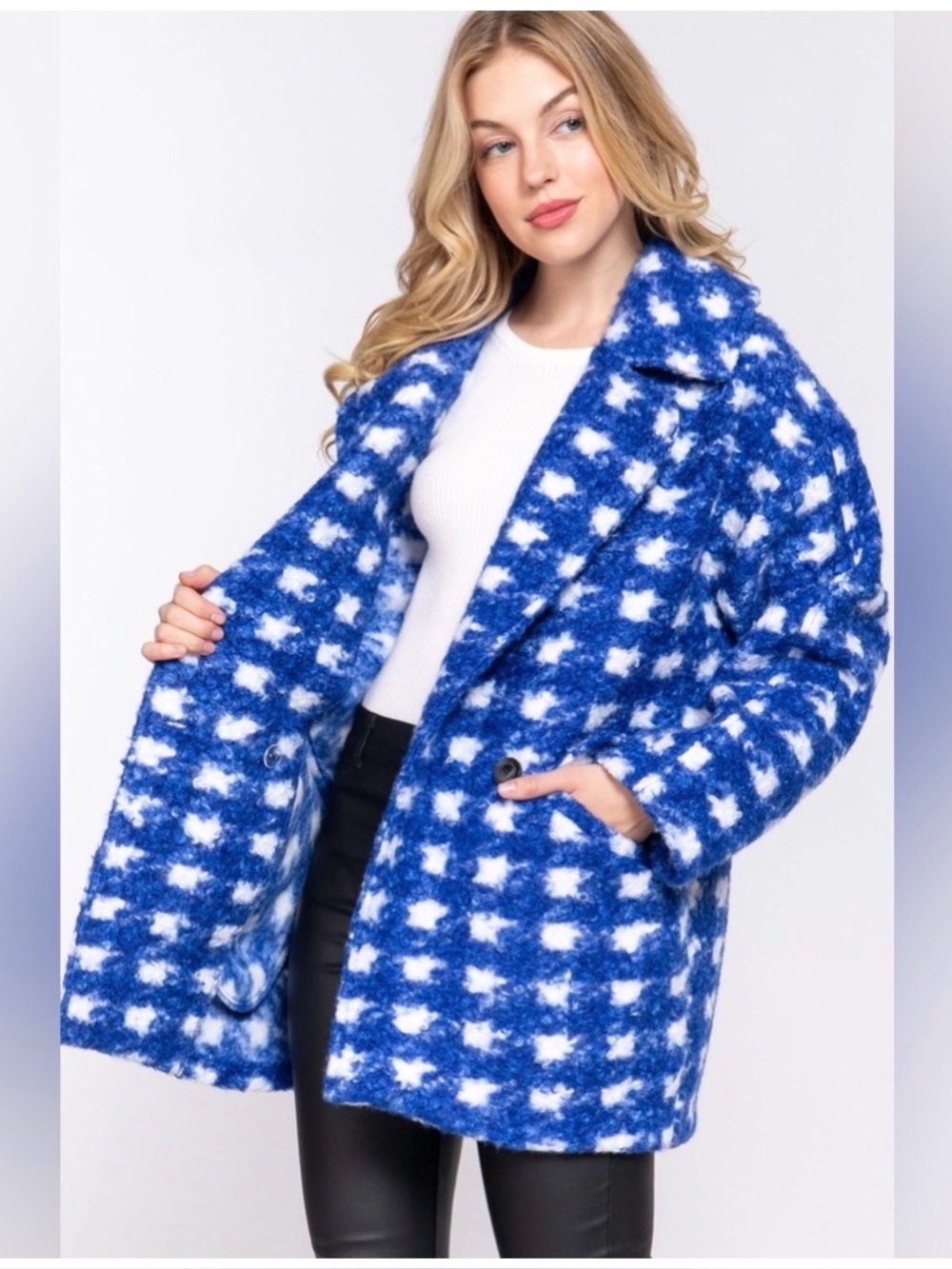 NWT Active USA Stylish Blue and White Fluffy Jacket - Picture 4 of 10